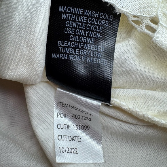 Torrid Stretch White Lace Off Shoulder Corset Seamed Long Sleeve Top NWT - Picture 11 of 11